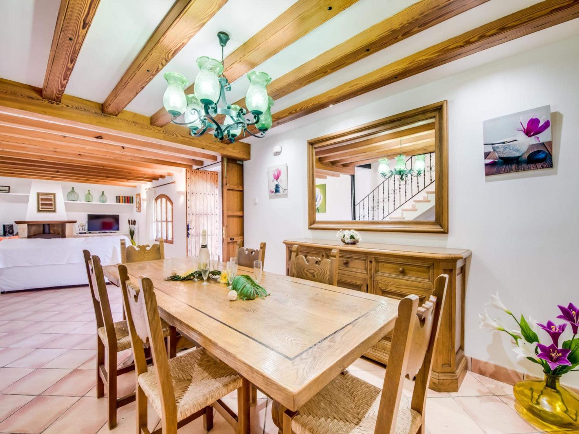 Rural For 8 Guests Vakantiehuis